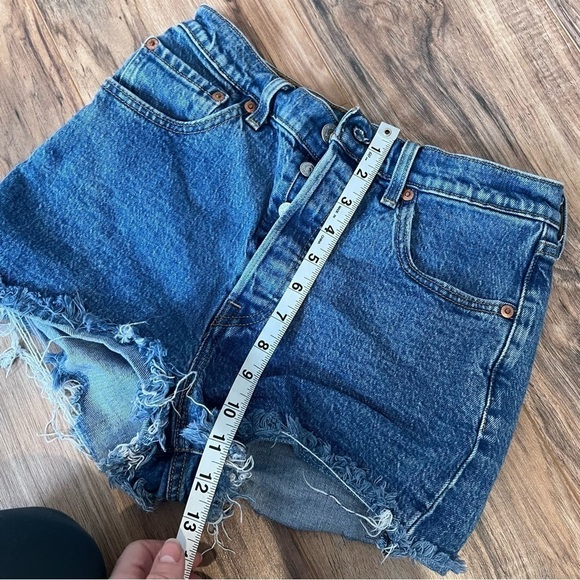 Levi's Ribcage Cutoff Denim Short Charleston Erosion - Picture 11 of 12